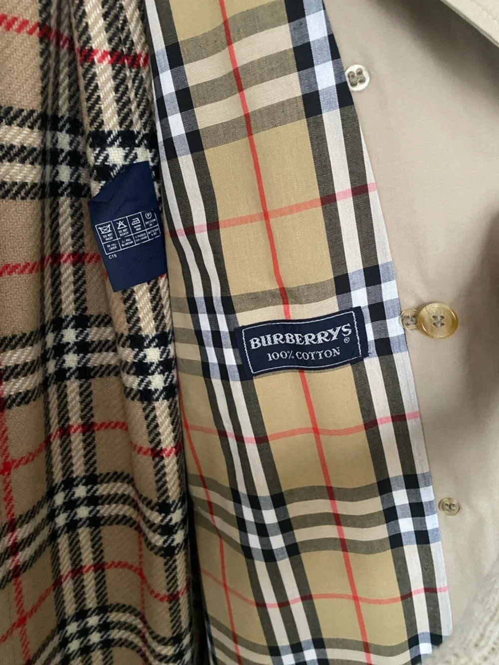 Burberry Beige Trench Coat with Classic Check Lining - Picture 2 of 4